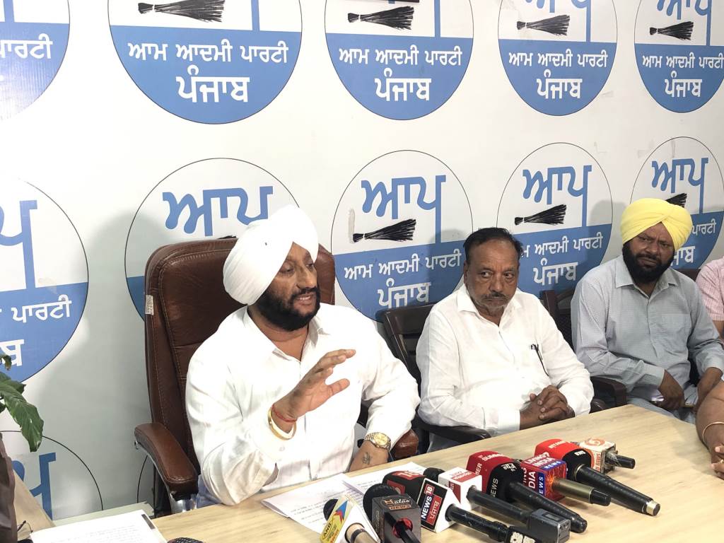 ਆਪ ਸਰਕਾਰ ਵੱਲੋਂ ਸਫ਼ਾਈ ਸੇਵਕਾਂ ਦੇ ਹਿੱਤਾਂ ਲਈ ਇਤਿਹਾਸਕ ਫੈਸਲੇ ਲਏ ਗਏ  ਐਮ ਐਲ ਏ ਕੁਲਵੰਤ ਸਿੰਘ
